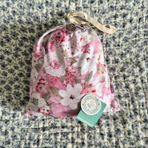 NWT Gigi & Max Crib Sheet